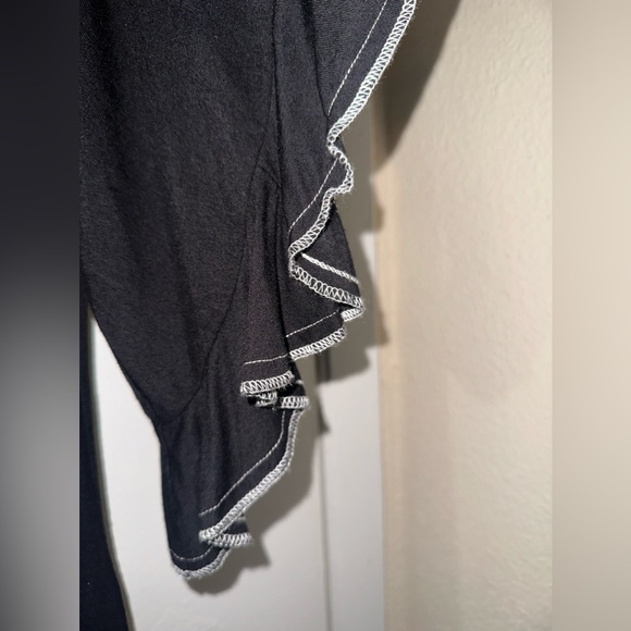 Ladies Blouse Black with white stitching on sleeves - Picture 2 of 2